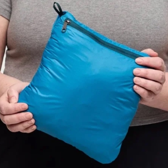 NWT: Cotopaxi Women's Fuego Hooded Down Jacket Green Blue Abyss Stripes - Med - Picture 3 of 7